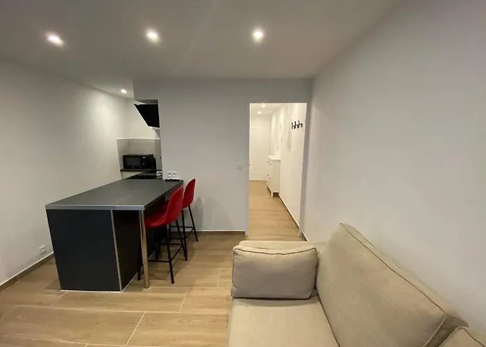 Santa Lucia - Appt Confort Clim & Loggia 2 Mn * Saint-Raphael (Var)