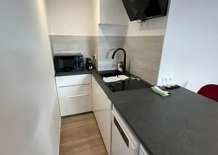 Santa Lucia - Appt Confort Clim & Loggia 2 Mn Saint-Raphael (Var)