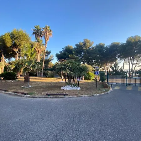 T2 Terrasse Jardin Proche Port Santa Lucia *