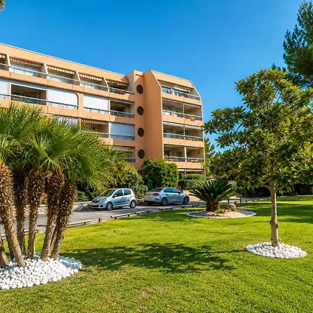 T2 Terrasse Jardin Proche Port Santa Lucia *