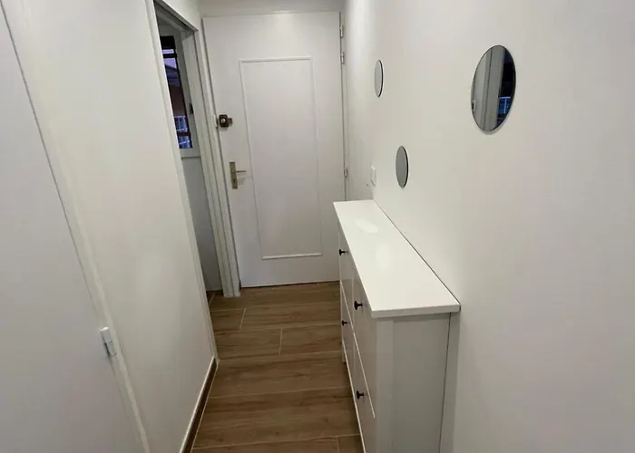 Santa Lucia - Appt Confort Clim & Loggia 2 Mn Апартаменты *