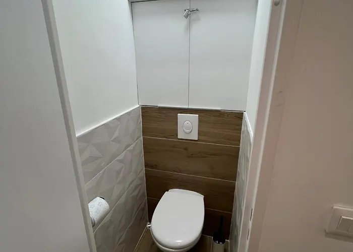 Santa Lucia - Appt Confort Clim & Loggia 2 Mn Апартаменты *