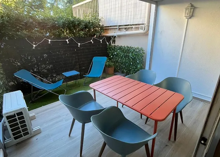 Santa Lucia - Appt Confort Clim & Loggia 2 Mn Апартаменты *